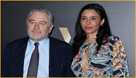 Understanding Robert De Niro's Ear: A Journey Through His Iconic Roles And Life